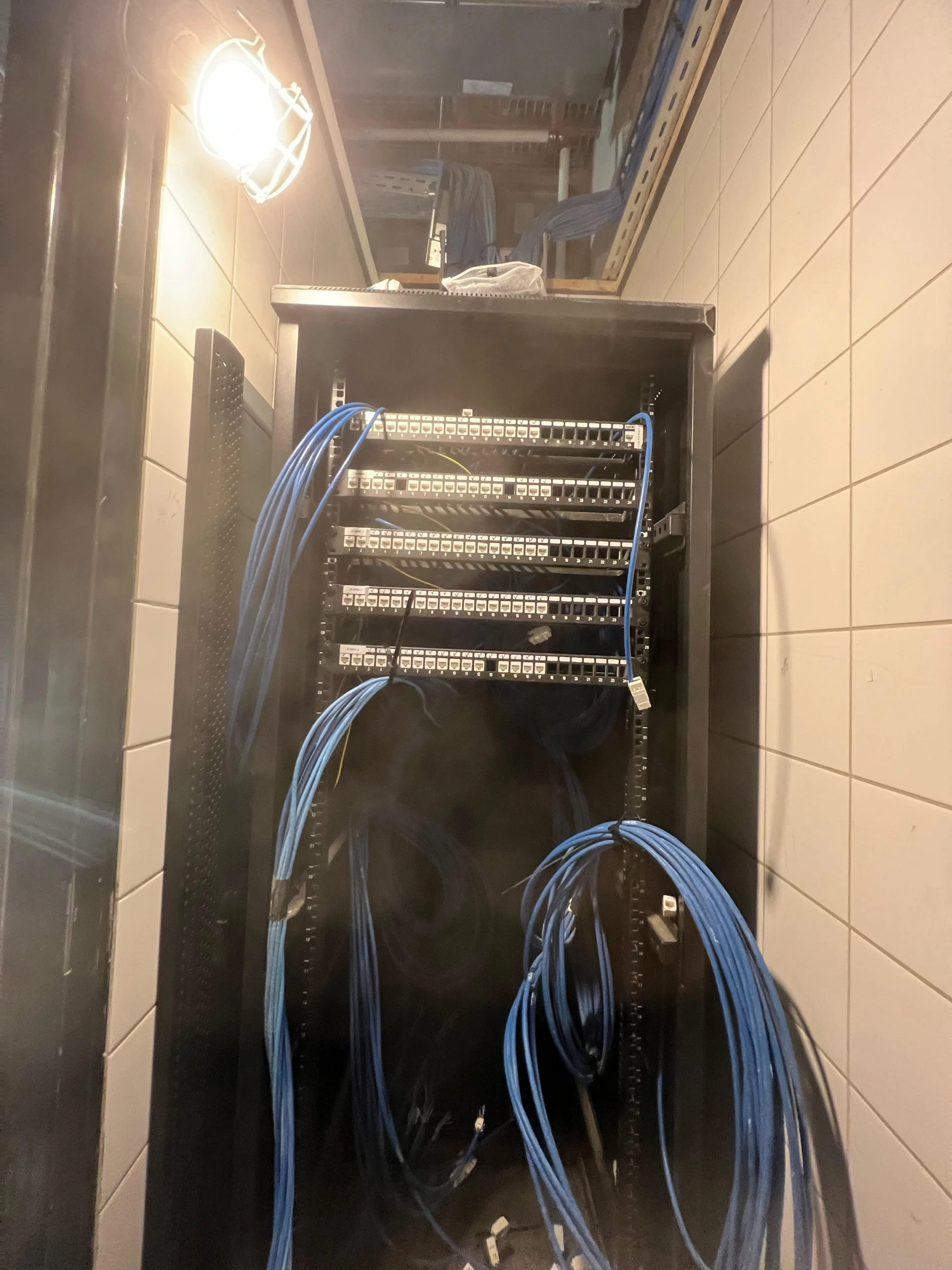 Internet kast / Patchkast Helmond